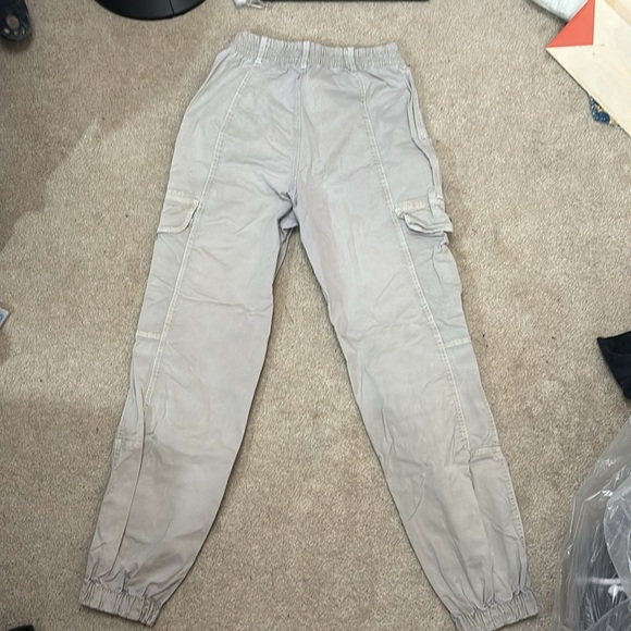 Grey/Beige long sleeve bubble pants - Picture 2 of 2